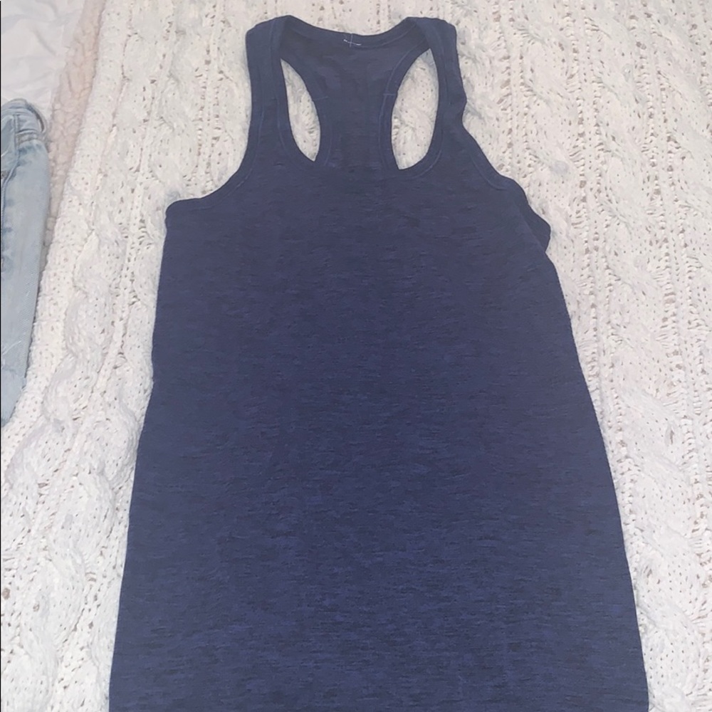 Lululemon tank